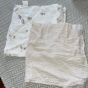 Pehr. Set of 2 count the ways cloths.